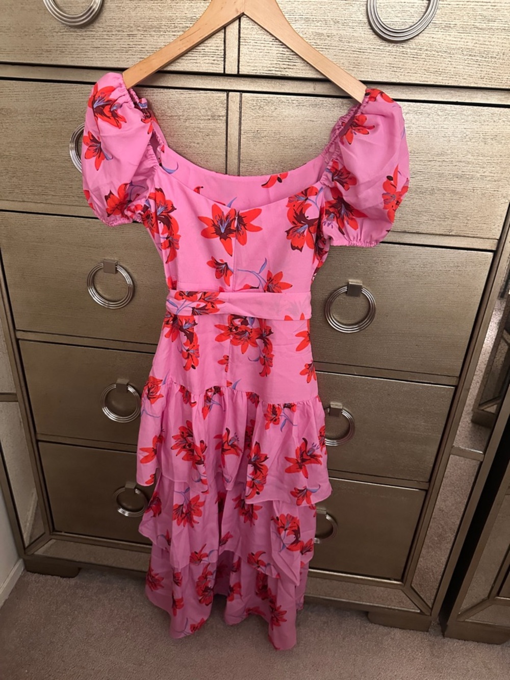 🛍️SALE🛍️ LIKELY Lottie Dress in Red & Pink Floral Puff-Sleeve Midi Tiered Dress - Picture 3 of 9